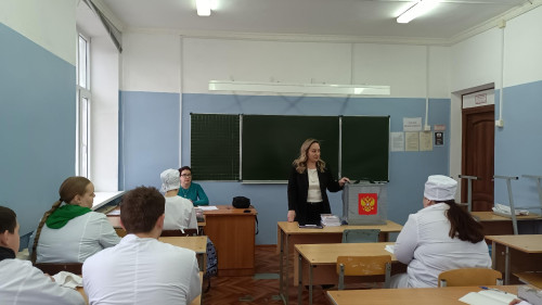 В день празднования 30-летия Конституции Российской Федерации 12 декабря, в Михайловском филиале прошла информационно - разъяснительная встреча, по вопросам избирательного права и избирательного процесса