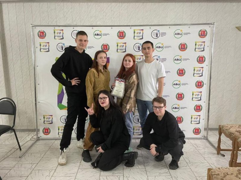 30 марта в Социально-досуговом центре для подростков и молодежи прошла интеллектуальная игра «Брейн-ринг»